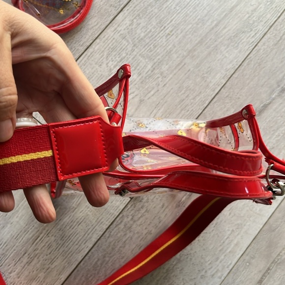 Brighton clear vintage tote combo bag red clear gold comes with makeup bag - Picture 13 of 13